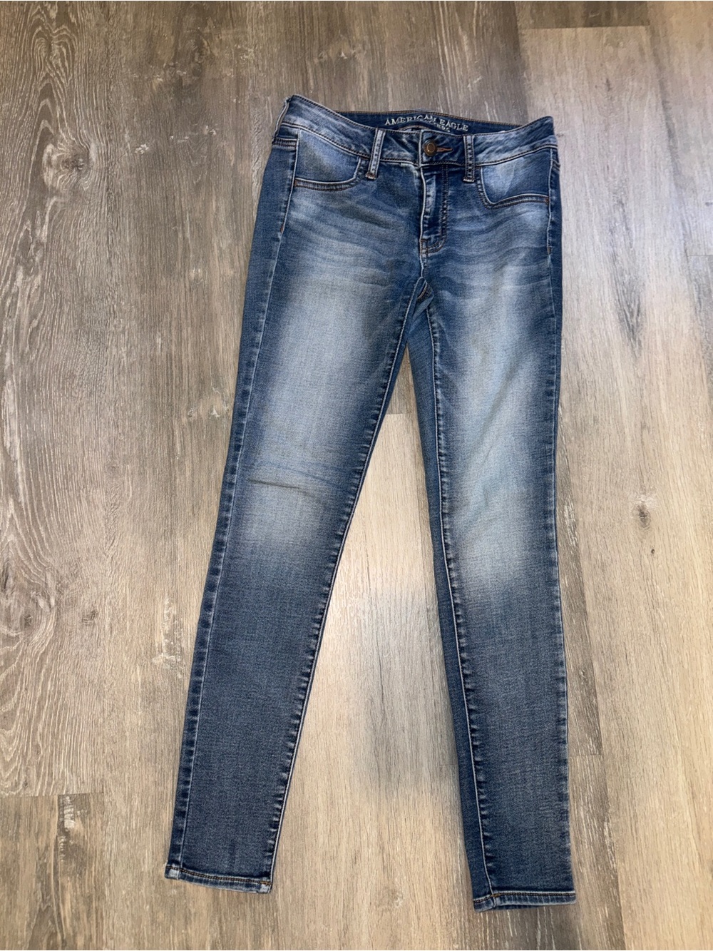 Women’s American Eagle jeans